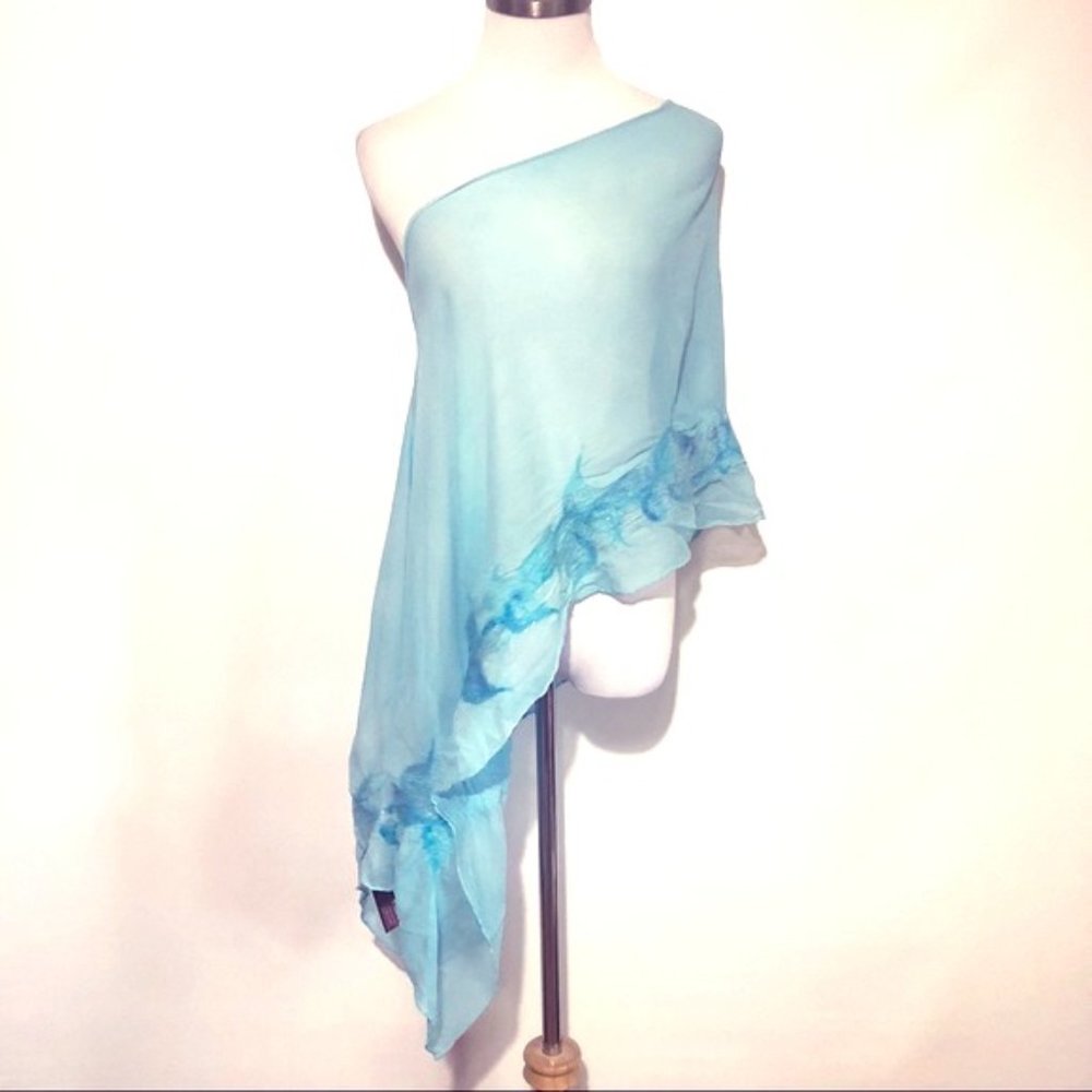 One Lupine Ziabird Asymmetrical Cape